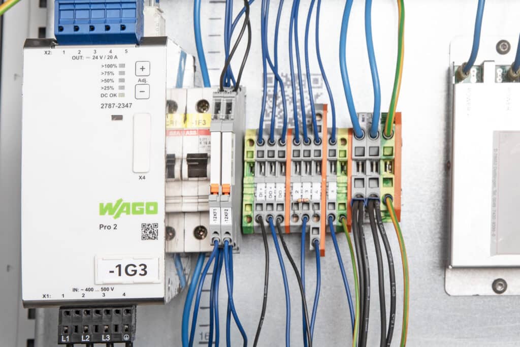 Betrouwbare energievoorziening voor machines in de voedselmiddelenindustrie met de WAGO Pro 2 voeding.